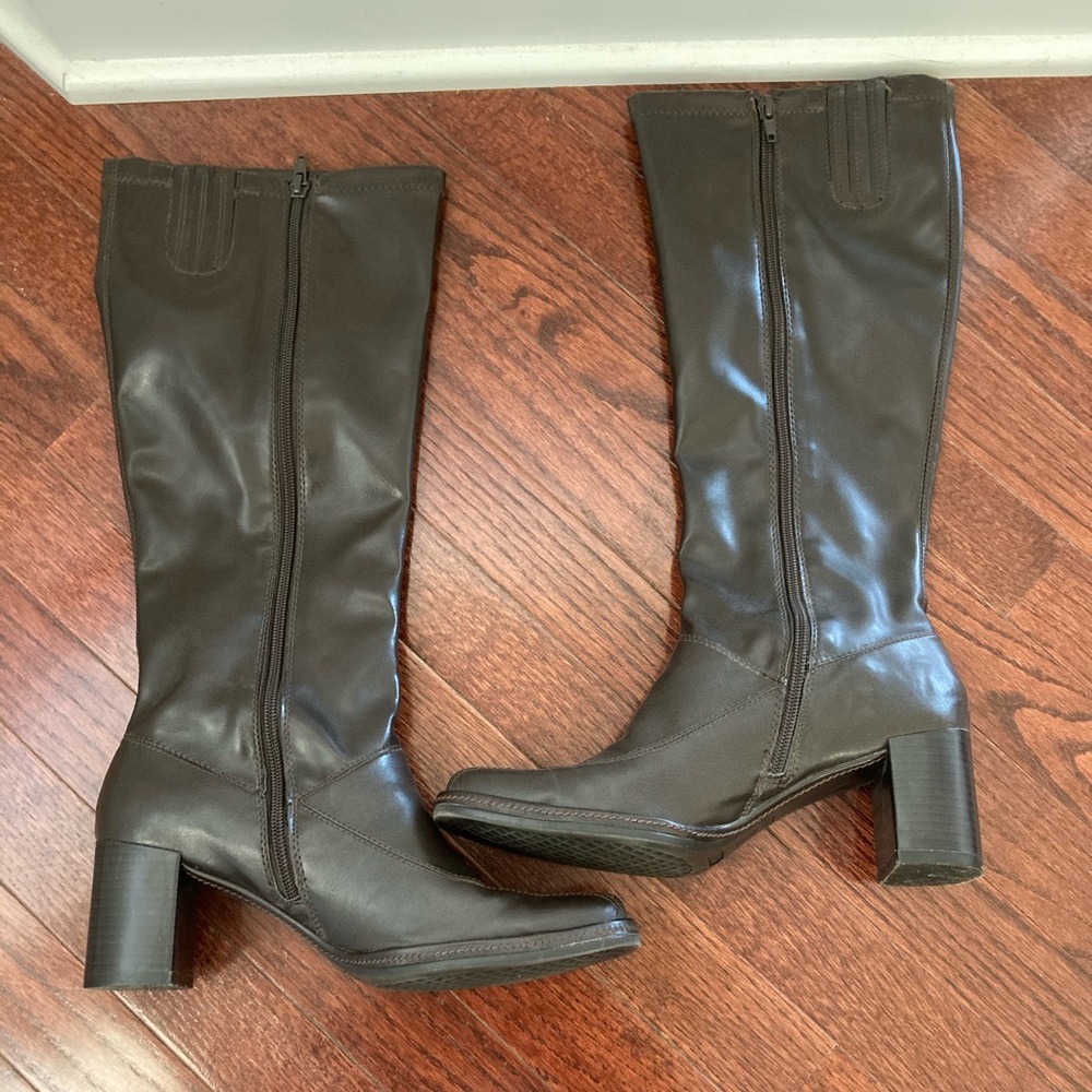 A2 tall dark brown boots - Picture 2 of 12